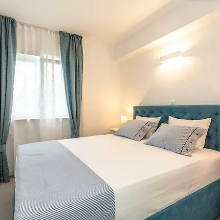 Apartman Luxury Nikolina Sea&city View *