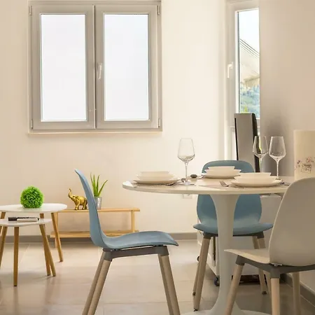 Luxury Nikolina Sea&city View Apartman *