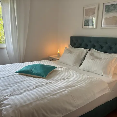 Luxury Nikolina Sea&city View * Μακάρσκα