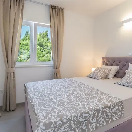 Apartmán Luxury Nikolina Sea&city View