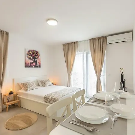 Luxury Nikolina Sea&city View Apartmán Makarská