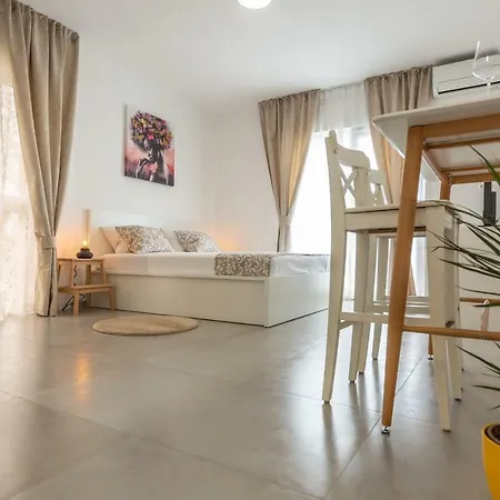 Luxury Nikolina Sea&city View *