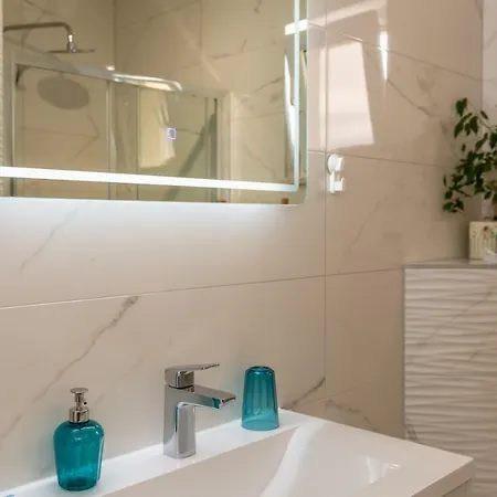 Luxury Nikolina Sea&city View *