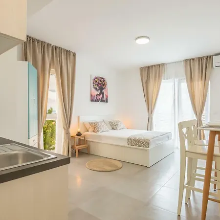 Luxury Nikolina Sea&city View Apartman