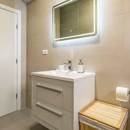 Luxury Nikolina Sea&city View Apartmán