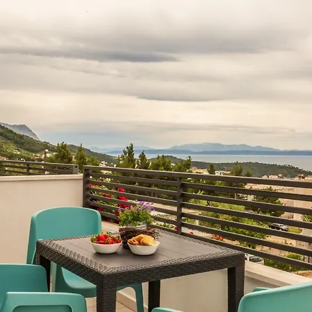Luxury Nikolina Sea&city View マカルスカ