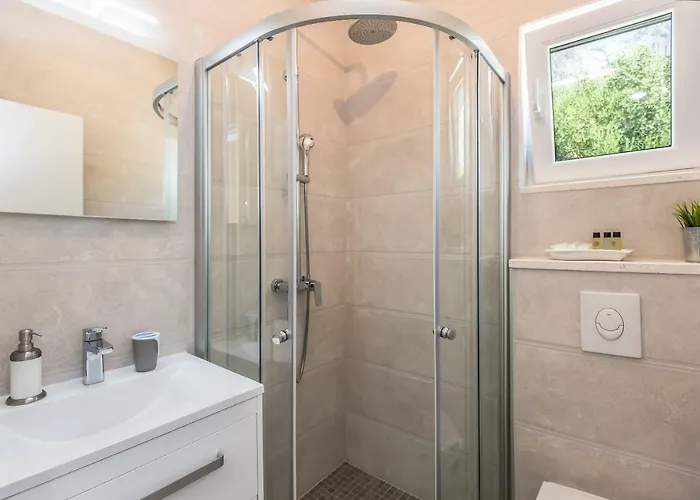 Luxury Nikolina Sea&city View *