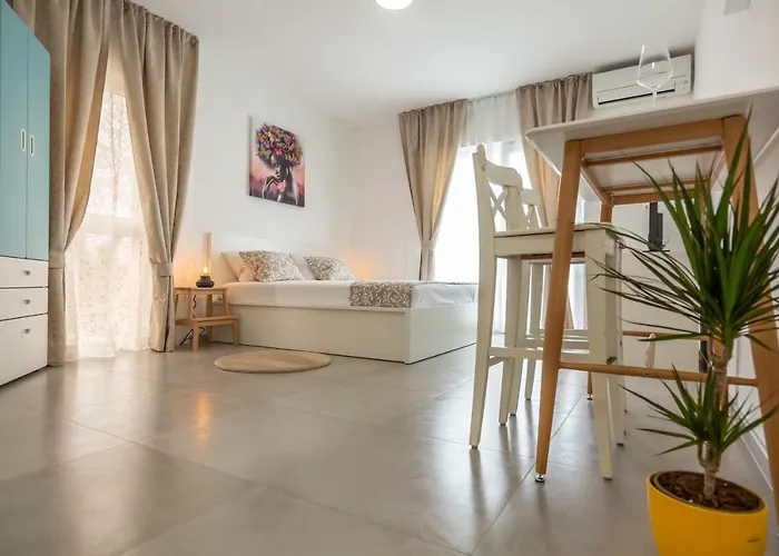 Luxury Nikolina Sea&city View *