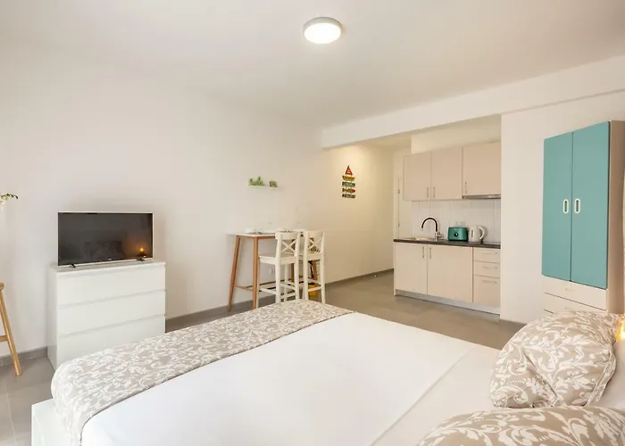 Luxury Nikolina Sea&city View *