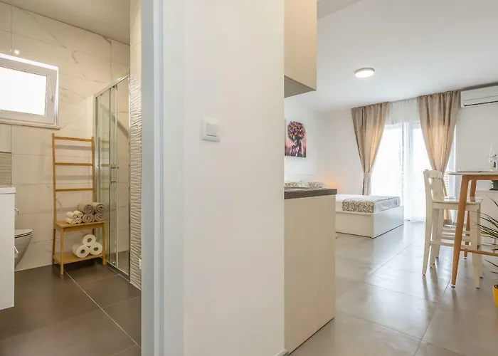 Luxury Nikolina Sea&city View *