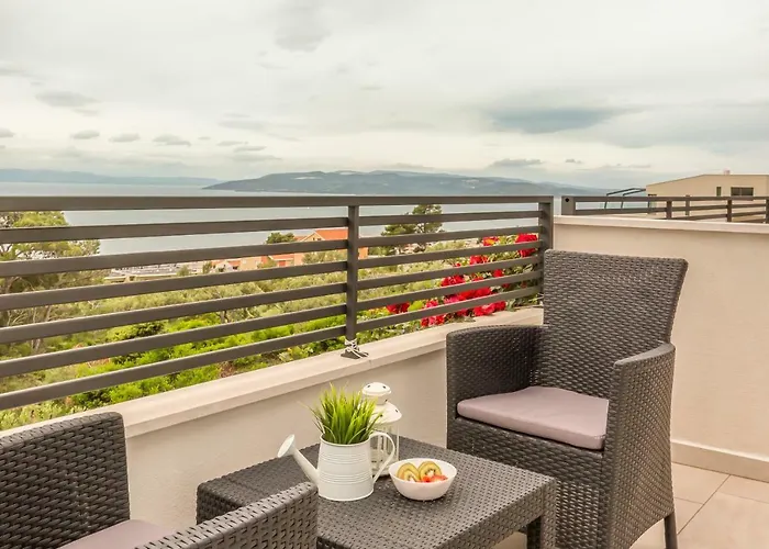 Luxury Nikolina Sea&city View Apartman