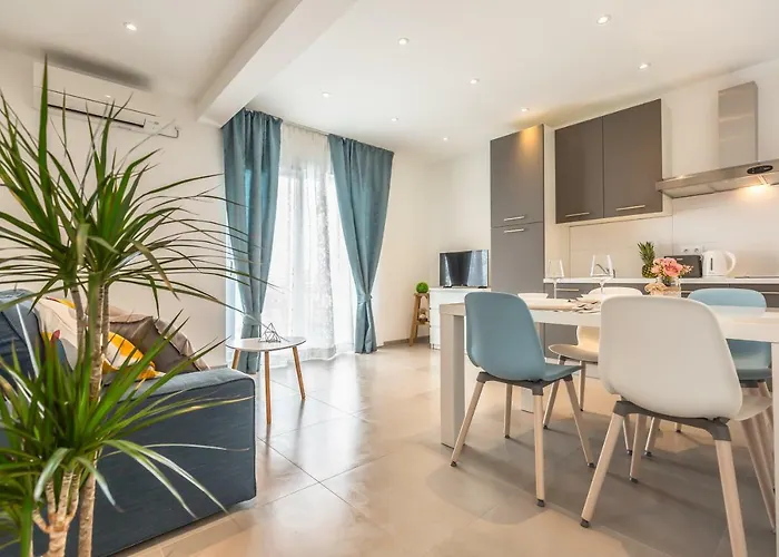 Luxury Nikolina Sea&city View