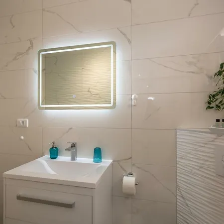 Luxury Nikolina Sea&city View *