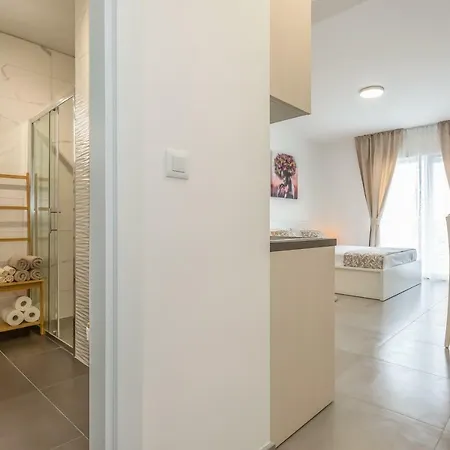 Luxury Nikolina Sea&city View *