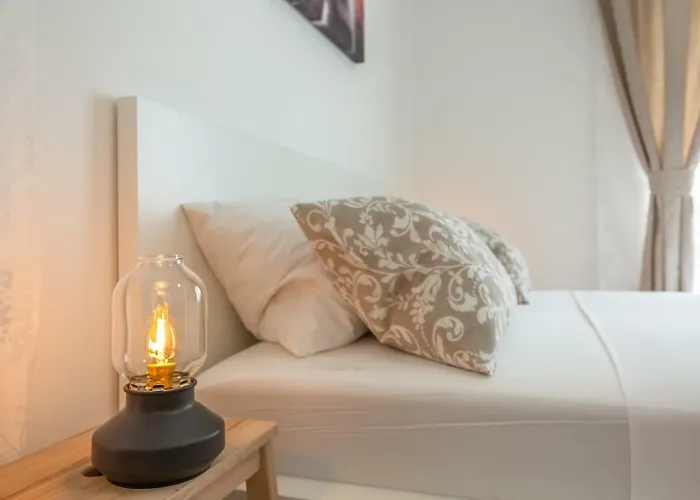 Luxury Nikolina Sea&city View شقة ماكارسكا