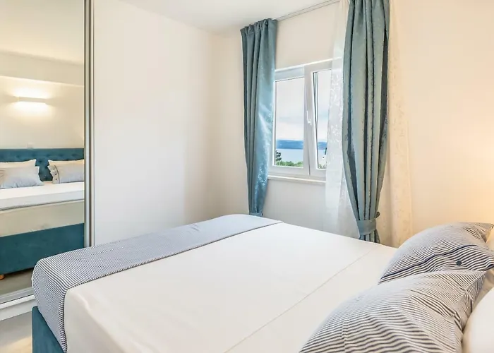 Luxury Nikolina Sea&city View Lägenhet